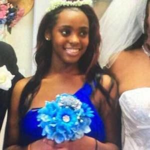 Meet your Posher, Yonna